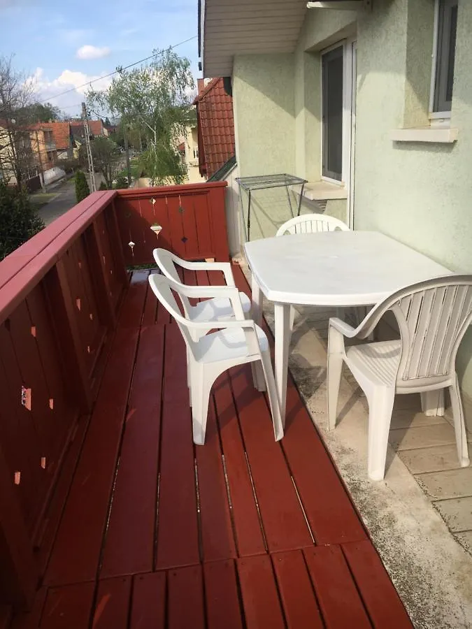 Nana Apartmanhaz Hajduszoboszlo 0*,