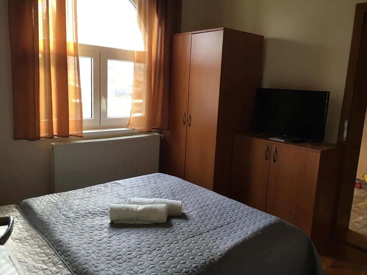 Nana Apartmanhaz Hajduszoboszlo 0*,